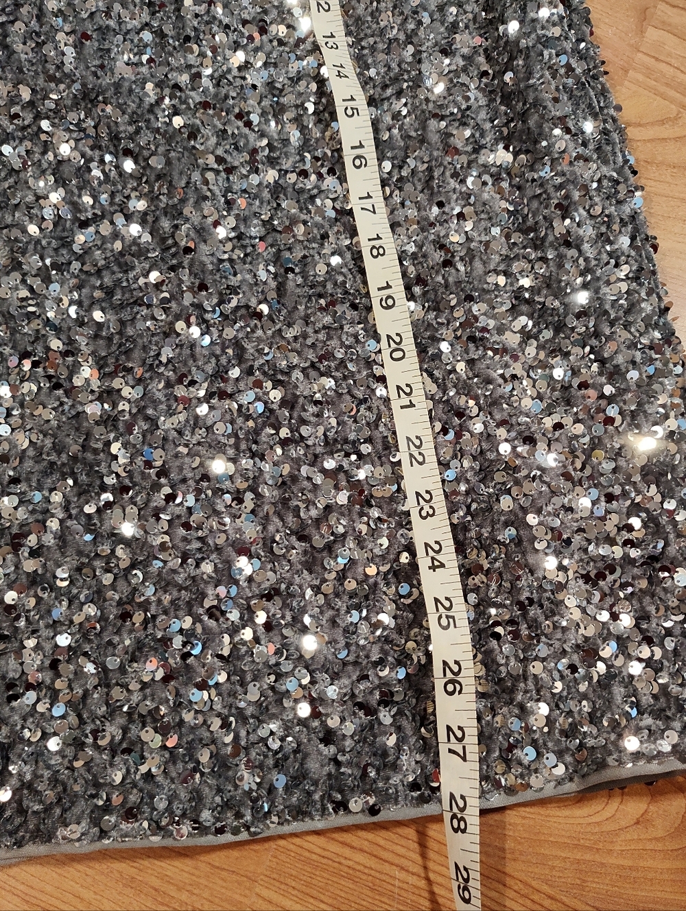 NWOT Ultra Stretchy & OH SO COMFY Sequin Pencil Skirt - Silver Sparkle - Picture 4 of 9